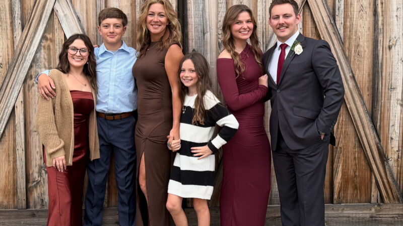 breana family portrait image